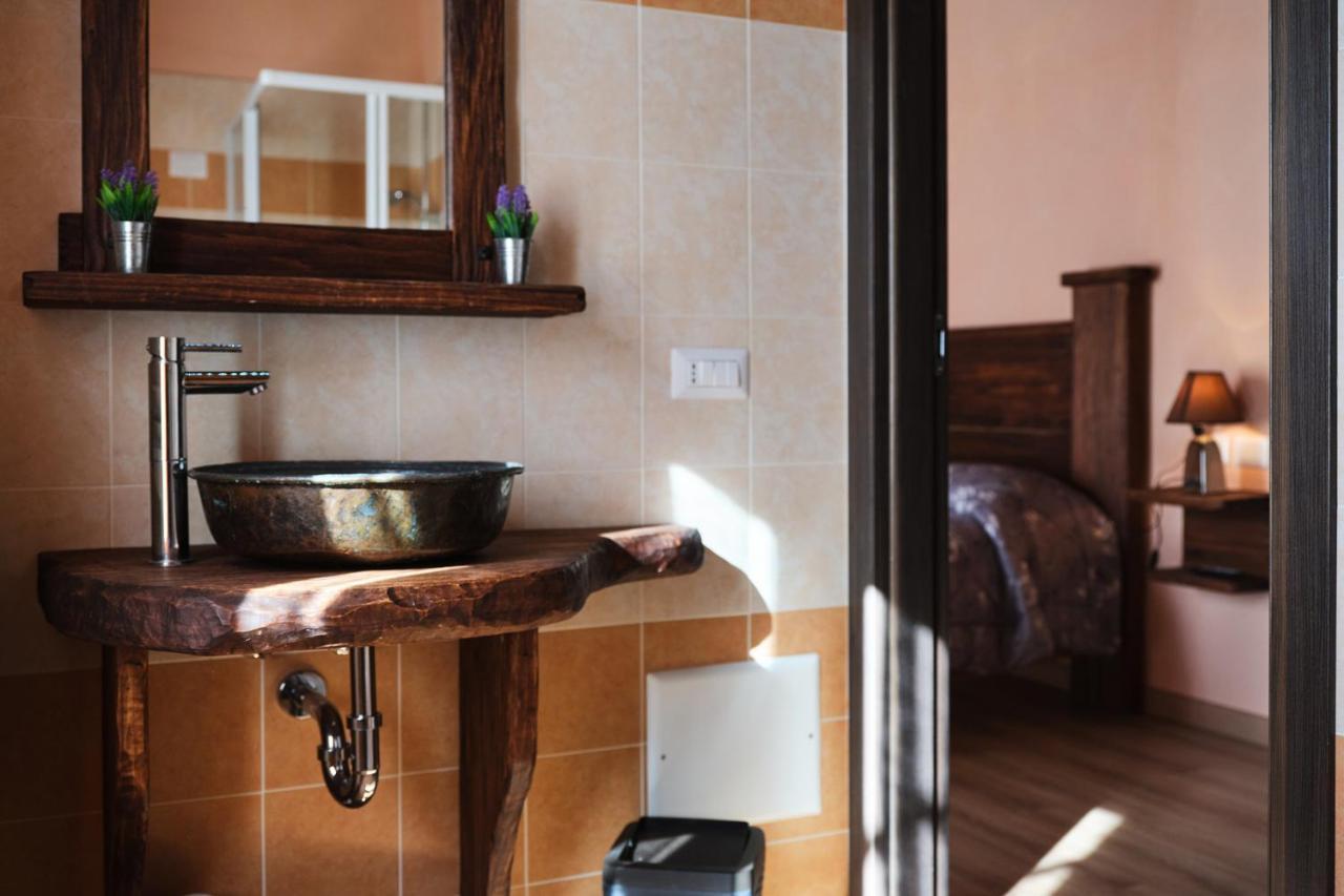 Circolo Operaio Acli Colloro Hotel Ngoại thất bức ảnh