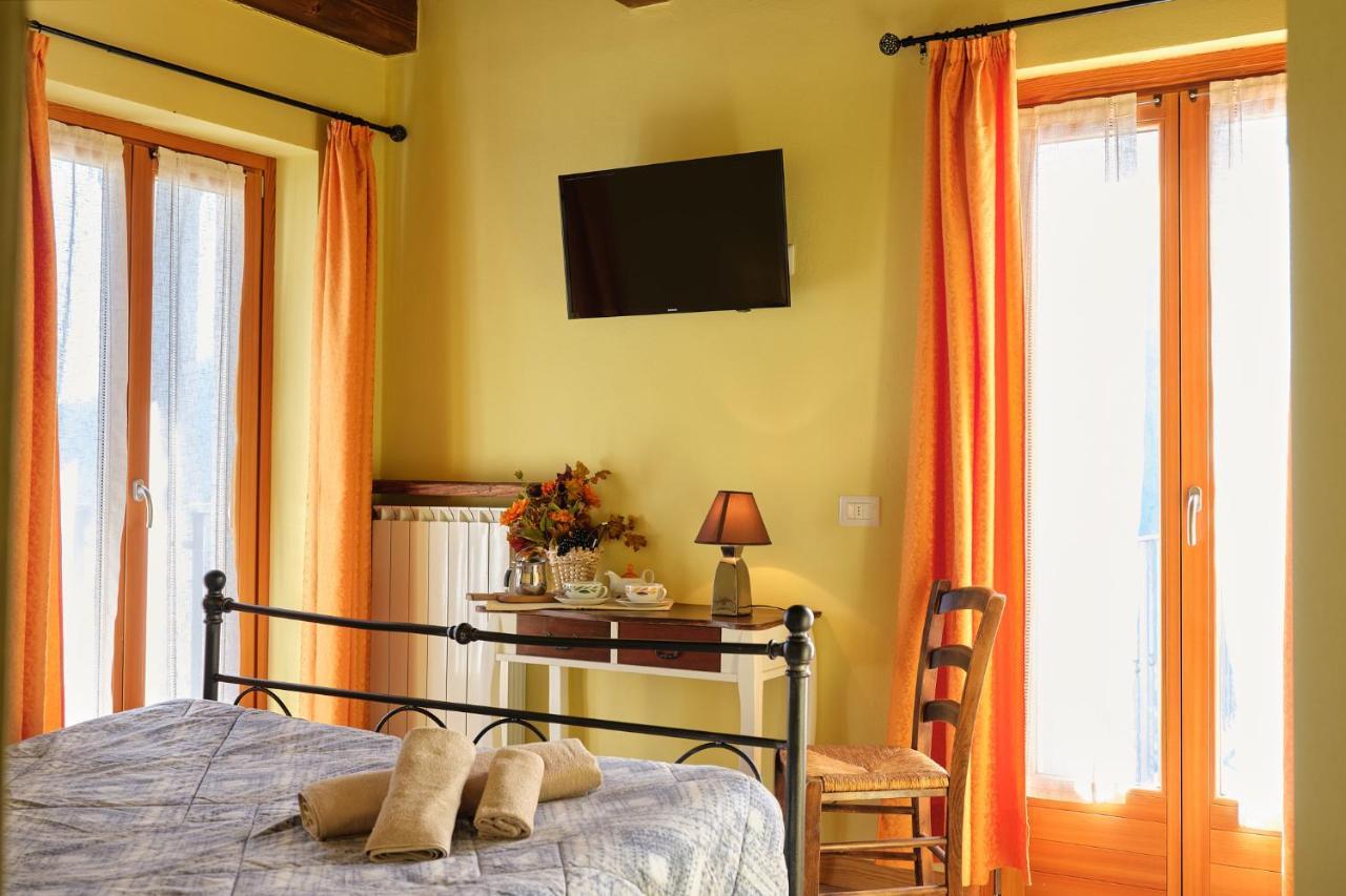 Circolo Operaio Acli Colloro Hotel Ngoại thất bức ảnh